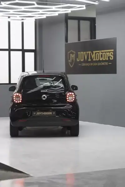Smart ForFour 2015 - 9500 EUR, 155670 km - AUTO.MOTO.pt - 155670km - foto 32 de 36