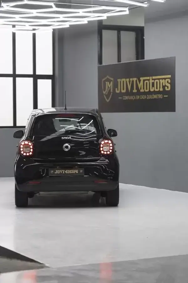 Smart ForFour 2015 - 9500 EUR, 155670 km - AUTO.MOTO.pt - 155670km - foto 32 de 36