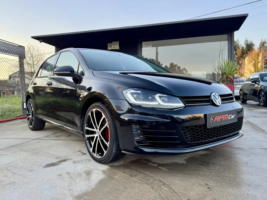 Volkswagen Golf 2015 - 15999 EUR, 180000 km - AUTO.MOTO.pt - 180000km - foto 3 de 24
