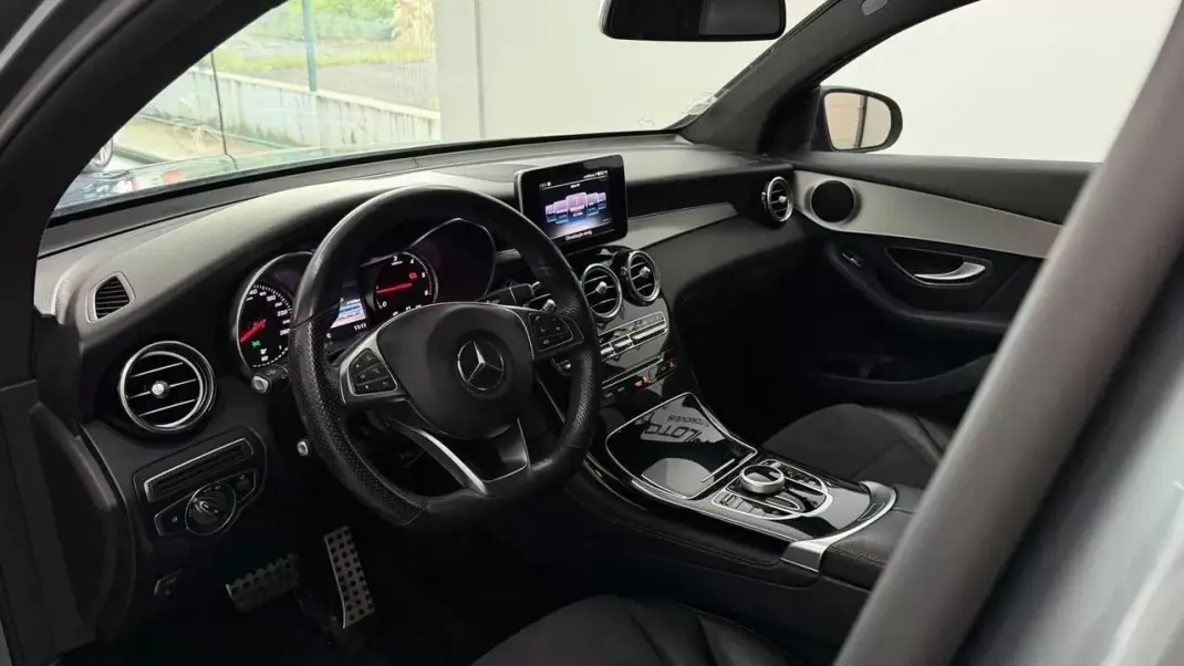 Mercedes-Benz GLC 250 2017 - 38490 EUR, 96900 km - AUTO.MOTO.pt - 96900km - foto 14 de 27