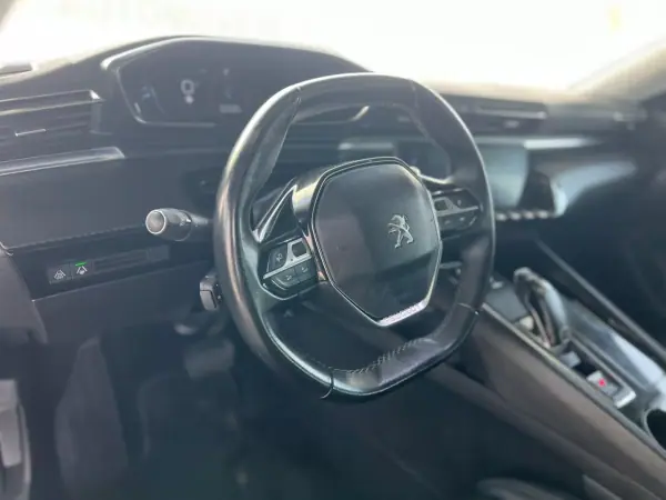 Peugeot 508 SW 2020 - 18900 EUR, 177350 km - AUTO.MOTO.pt - 177350km - foto 8 de 13