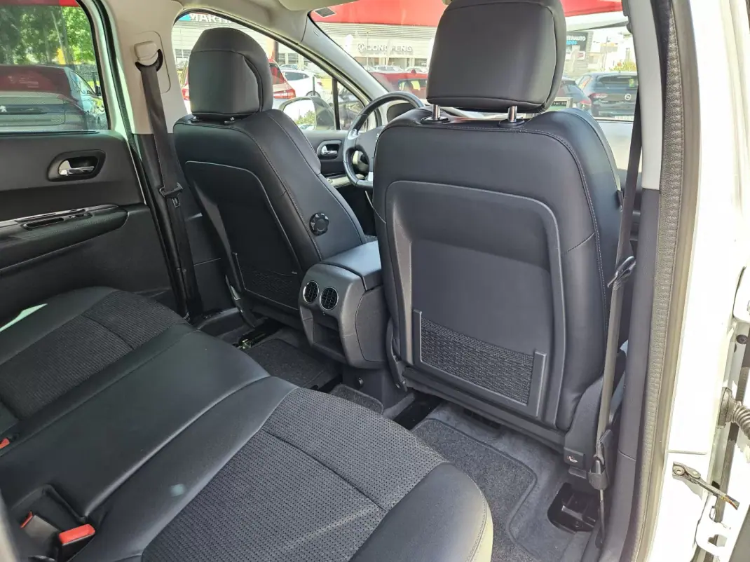 Peugeot 3008 2016 - 13550 EUR, 128500 km - 128500km - foto 24 de 38