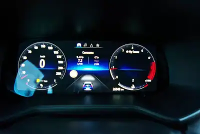 Renault Clio 2023 - 18900 EUR, 26048 km - AUTO.MOTO.pt - 26048km - foto 30 de 40