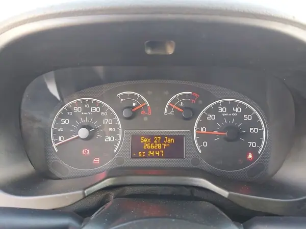 Citroën Nemo 1.3 HDI PACK CLIM 2014 - 6950 EUR, 266290 km - AUTO.MOTO.pt - 266290km - foto 37 de 48