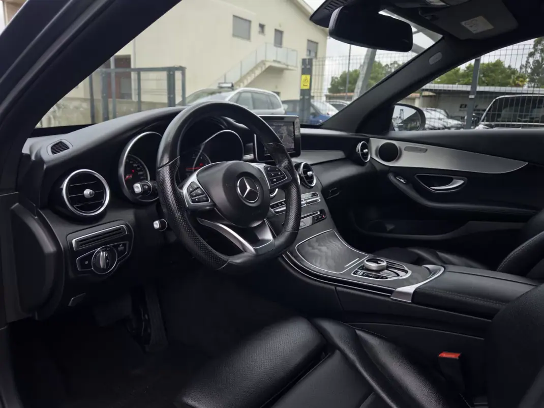 Mercedes-Benz C 200 2017 - 23990 EUR, 147000 km - AUTO.MOTO.pt - 147000km - foto 14 de 50