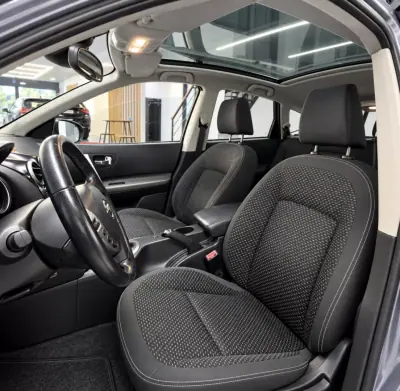 Nissan Qashqai +2 2009 - 10900 EUR, 245357 km - foto 4 de 9