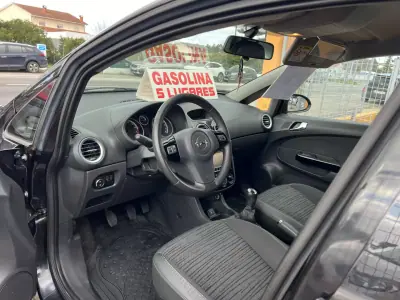Opel Corsa 2014 - 6450 EUR, 136121 km - AUTO.MOTO.pt - 136121km - foto 14 de 23