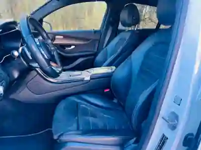 Mercedes-Benz GLC 300 2020 - 42750 EUR, 107000 km - AUTO.MOTO.pt - 107000km - foto 13 de 19