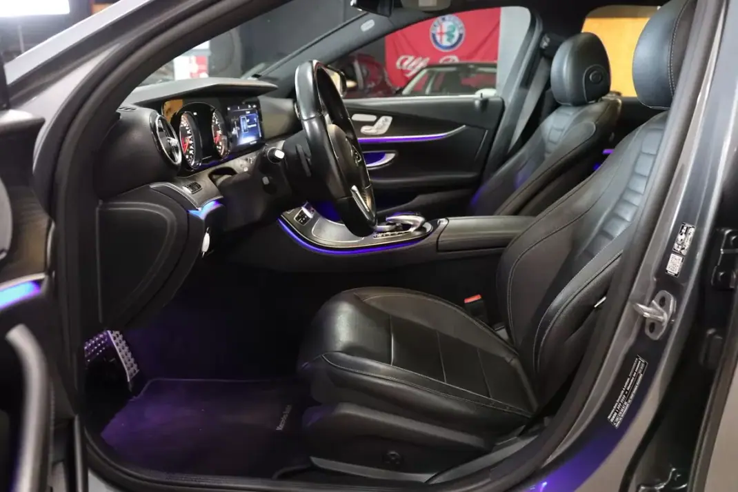 Mercedes-Benz E 220 2018 - 29900 EUR, 230000 km - AUTO.MOTO.pt - 230000km - foto 6 de 32