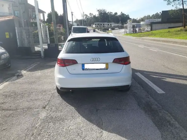 Audi A3 Sportback 2013 - 13000 EUR, 193468 km - AUTO.MOTO.pt - 193468km - foto 7 de 28
