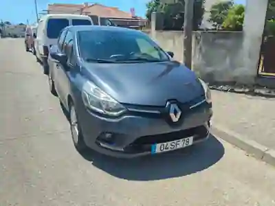 Renault Clio 2016 - 11000 EUR, 47500 km - AUTO.MOTO.pt - 47500km - foto 2 de 10