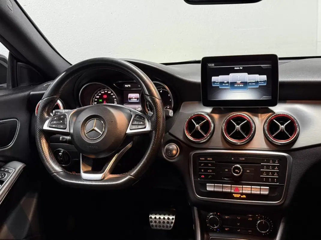 Mercedes-Benz CLA 200 2017 - 20500 EUR, 113500 km - AUTO.MOTO.pt - 113500km - foto 20 de 28