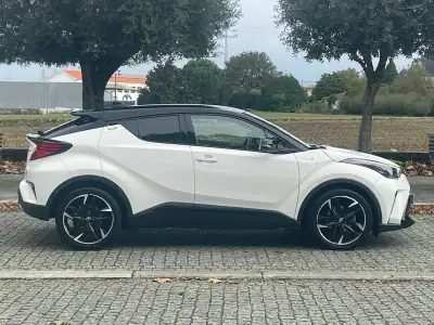 Toyota C-HR 2022 - 31400 EUR, 74000 km - AUTO.MOTO.pt - 74000km - foto 5 de 35