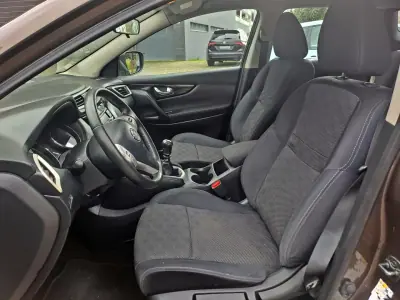 Nissan Qashqai 2015 - 13000 EUR, 125000 km - AUTO.MOTO.pt - 125000km - foto 10 de 22