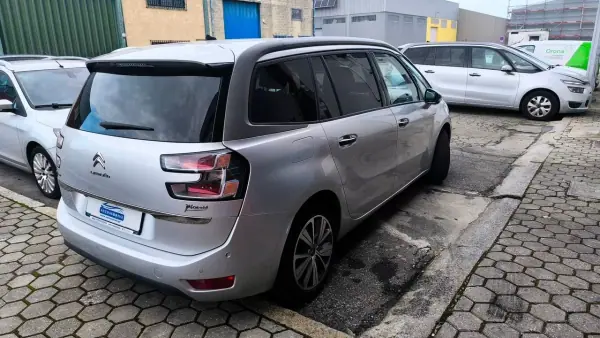 Citroën C4 Grand Picasso 2015 - 10900 EUR, 190000 km - AUTO.MOTO.pt - 190000km - foto 16 de 20