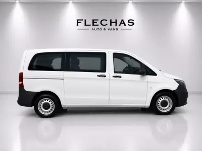 Mercedes-Benz Vito Tourer 2017 - 25000 EUR, 176000 km - AUTO.MOTO.pt - 176000km - foto 9 de 12