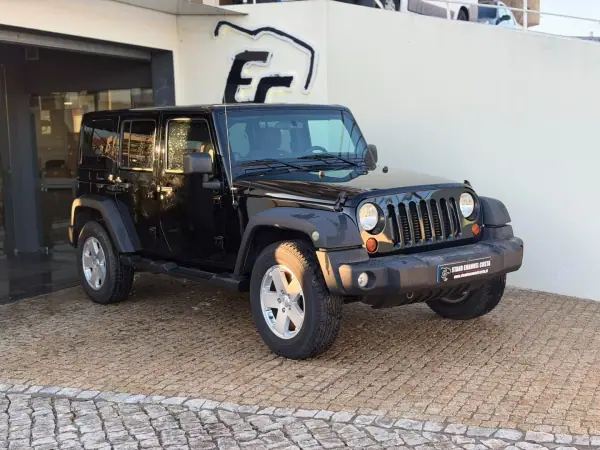 Jeep Wrangler Unlimited 2.8 CRD DPF Sahara 2012 Diesel — 306 253 km · Porto Jeep Wrangler Unlimited 2.8 CRD DPF Sahara 2012 Diesel