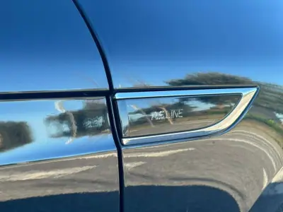 Renault Mégane 2021 - 19900 EUR, 72500 km - AUTO.MOTO.pt - 72500km - foto 6 de 25