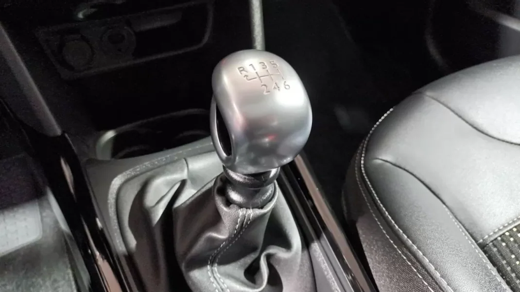 Peugeot 2008 2016 - 13750 EUR, 44423 km - AUTO.MOTO.pt - 44423km - foto 37 de 58