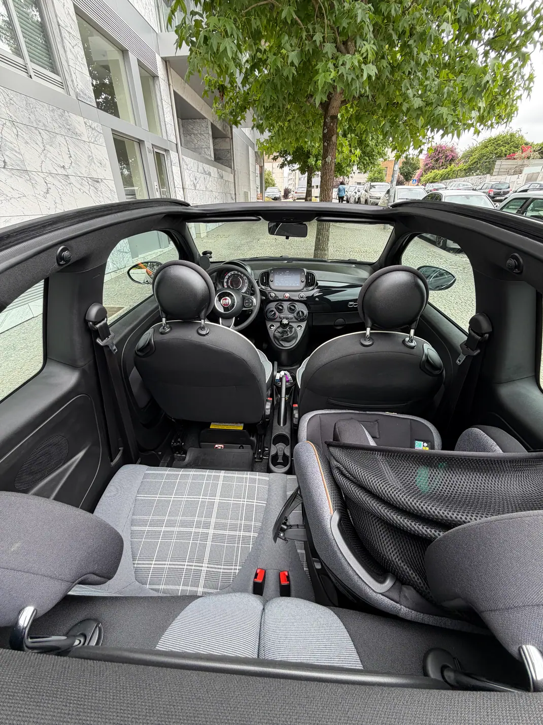 Fiat 500C 2021 - 12250 EUR, 45500 km - AUTO.MOTO.pt - 45500km - foto 7 de 8