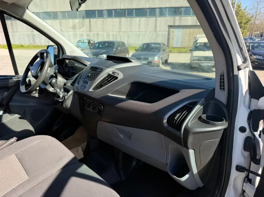 Ford Transit Custom L1 2.0 TDCI H1 2016 - 14900 EUR, 116758 km - AUTO.MOTO.pt - 116758km - foto 13 de 17