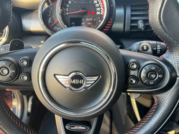 MINI John Cooper Works 2017 - 24965 EUR, 126000 km - AUTO.MOTO.pt - 126000km - foto 31 de 61