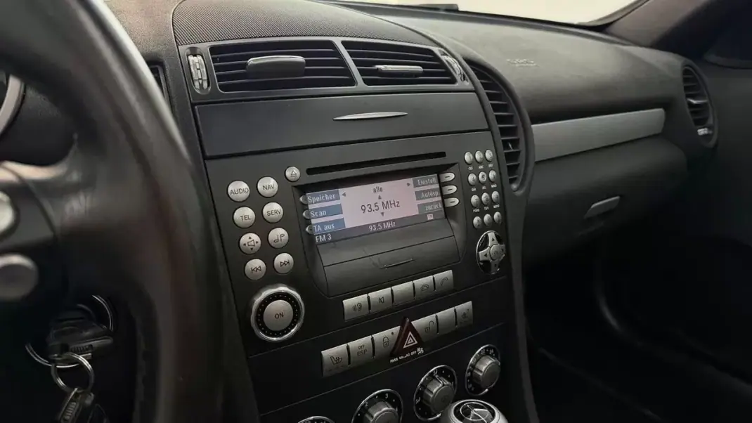 Mercedes-Benz SLK 200 2004 - 13990 EUR, 167477 km - AUTO.MOTO.pt - 167477km - foto 19 de 24