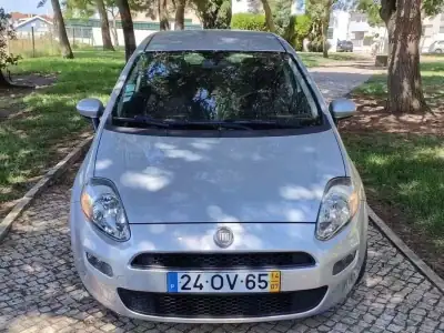 Fiat Punto 2014 - 6990 EUR, 73125 km - AUTO.MOTO.pt - 73125km - foto 3 de 15