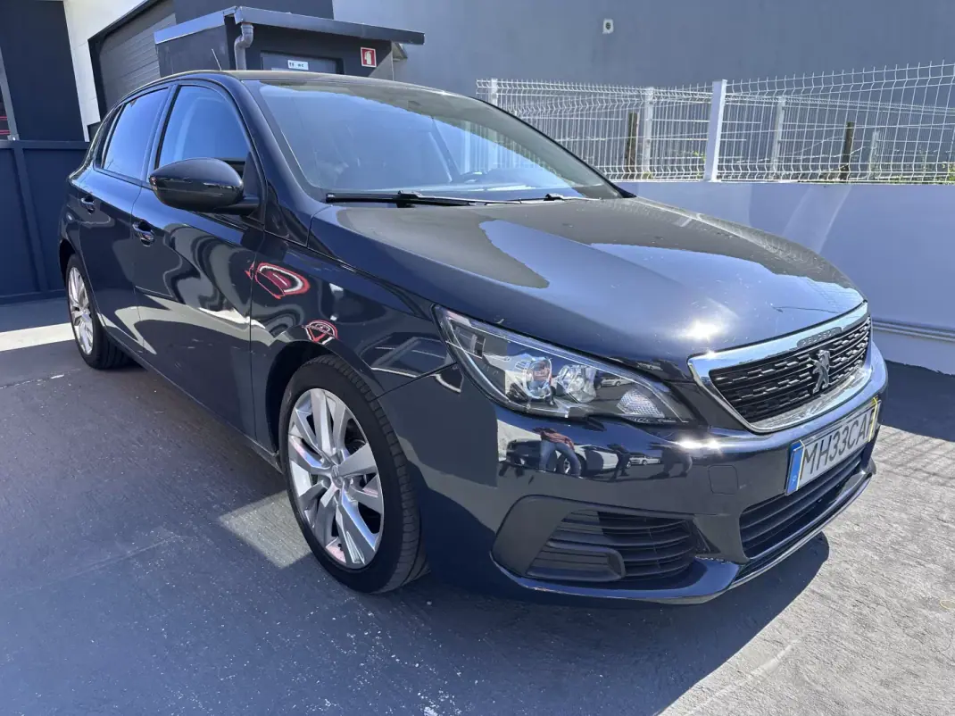 Peugeot 308 2018 - 12500 EUR, 280000 km - AUTO.MOTO.pt - 280000km - foto 3 de 32