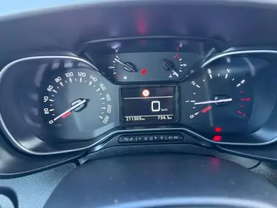 Citroën Berlingo 2021 - 18500 EUR, 211000 km - AUTO.MOTO.pt - 211000km - foto 18 de 37