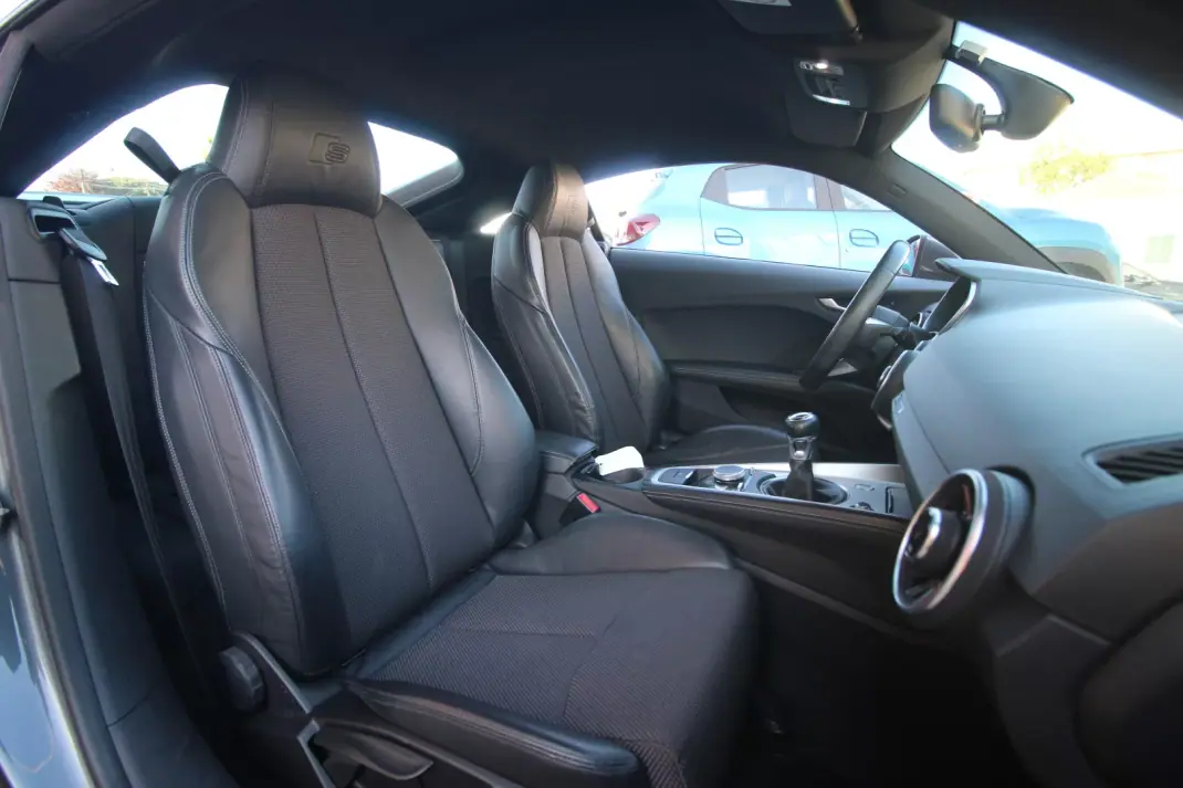 Audi TT Coupé 2016 - 22990 EUR, 184000 km - AUTO.MOTO.pt - 184000km - foto 15 de 24