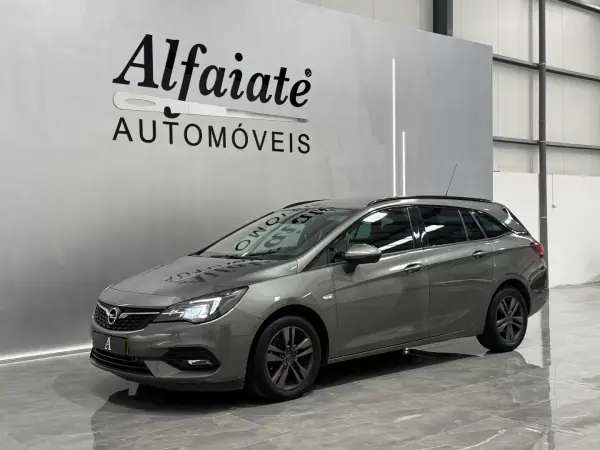 Opel Astra Sports Tourer 2019 - 11990 EUR, 117000 km - AUTO.MOTO.pt - 117000km - foto 6 de 24