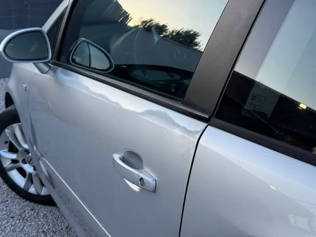 Opel 2007 - 4250 EUR, 139900 km - AUTO.MOTO.pt - 139900km - foto 17 de 17