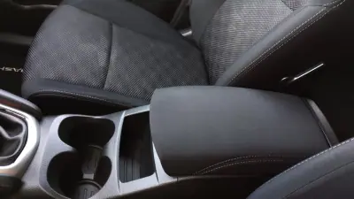 Nissan Qashqai 2017 - 15999 EUR, 139999 km - AUTO.MOTO.pt - 139999km - foto 30 de 34