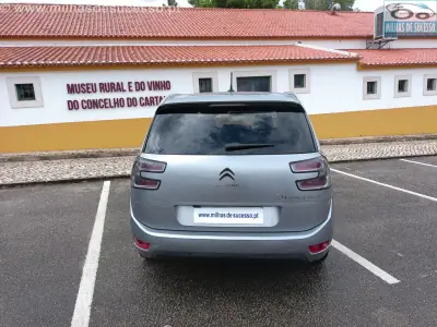 Citroën C4 Spacetourer 2019 - 15500 EUR, 123000 km - AUTO.MOTO.pt - 123000km - foto 8 de 22