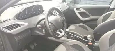 Peugeot 2008 2018 - 13250 EUR, 26000 km - AUTO.MOTO.pt - 26000km - foto 5 de 7