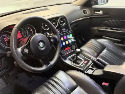 Alfa Romeo 159 2007 - 5750 EUR, 300000 km - AUTO.MOTO.pt - 300000km - foto 12 de 22