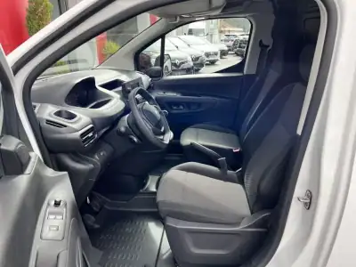 Peugeot Partner 1.5 BlueHDi Pro Standard 2021 - 14900 EUR, 62468 km - AUTO.MOTO.pt - 62468km - foto 4 de 14