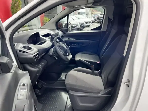 Peugeot Partner 1.5 BlueHDi Pro Standard 2021 - 14900 EUR, 62468 km - AUTO.MOTO.pt - 62468km - foto 4 de 14