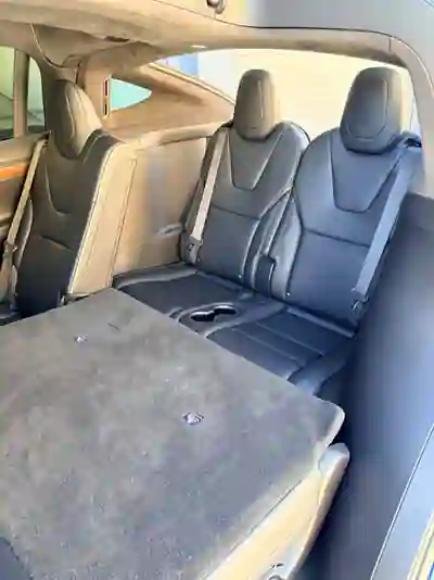 Tesla Model X 2018 - 36300 EUR, 176000 km - 176000km - foto 12 de 15
