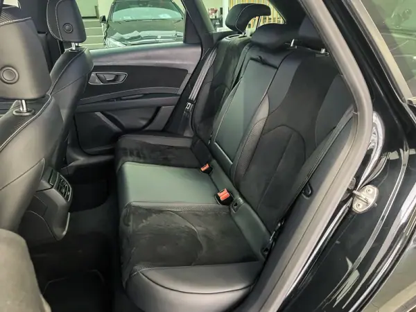 SEAT Leon ST 2019 - 27900 EUR, 87000 km - AUTO.MOTO.pt - 87000km - foto 10 de 23