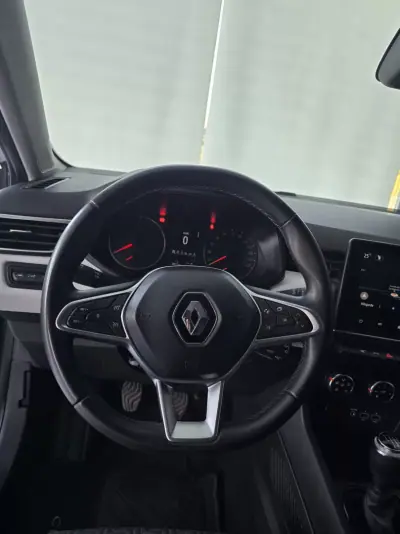Renault Clio 2023 - 15950 EUR, 58110 km - AUTO.MOTO.pt - 58110km - foto 15 de 21