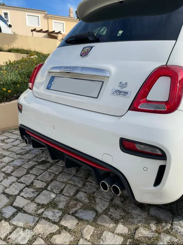 Abarth 595 2019 — foto 2 de 6