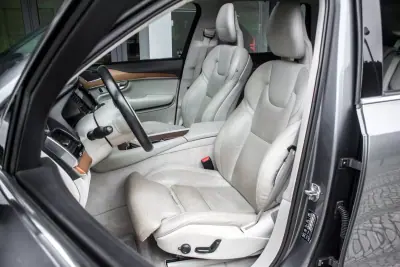 Volvo XC 90 2016 - 24990 EUR, 206775 km - AUTO.MOTO.pt - 206775km - foto 31 de 50