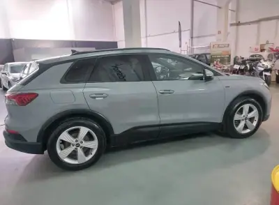 Audi Q4 e-tron 2021 - 27900 EUR, 85105 km - AUTO.MOTO.pt - 85105km - foto 9 de 19