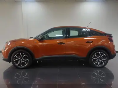 Citroën e-C4 2022 — foto 5 de 25