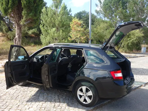 Skoda Fabia Break 2018 - 8900 EUR, 84000 km - AUTO.MOTO.pt - 84000km - foto 6 de 17