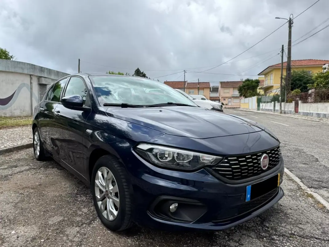 Fiat Tipo 2019 - 6999 EUR, 150000 km - AUTO.MOTO.pt - 150000km - foto 2 de 9