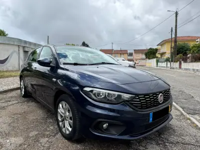 Fiat Tipo 2019 - 6999 EUR, 150000 km - AUTO.MOTO.pt - 150000km - foto 2 de 9