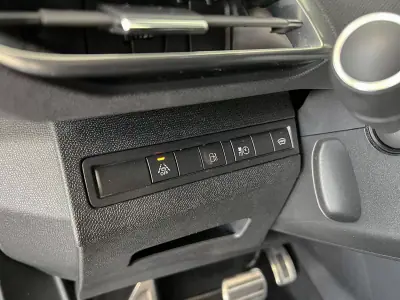 Peugeot 3008 2020 - 18900 EUR, 116429 km - AUTO.MOTO.pt - 116429km - foto 21 de 26